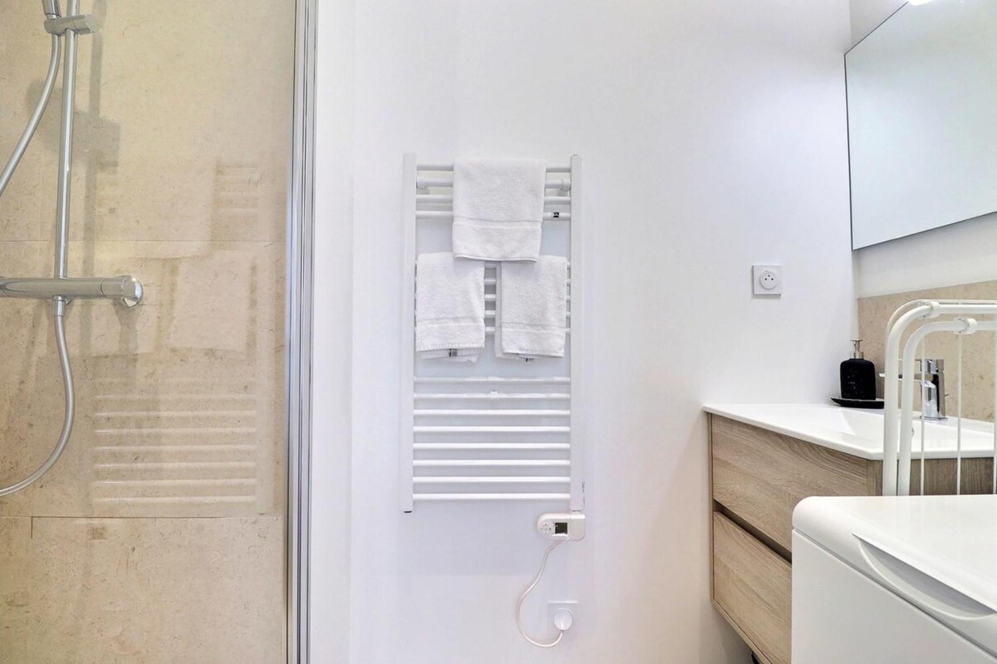 L'Origami - Lovely Newly Renovated Apartment With Garage - วีเลอร์บาน ภายนอก รูปภาพ